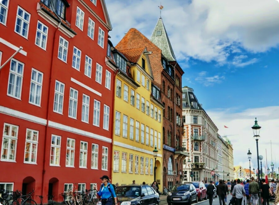 Levende farver i det magiske Danmark