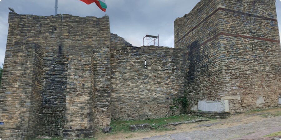 Tsarevets Kalesi: Bulgaristan'ın Zengin Tarihine Bir Bakış