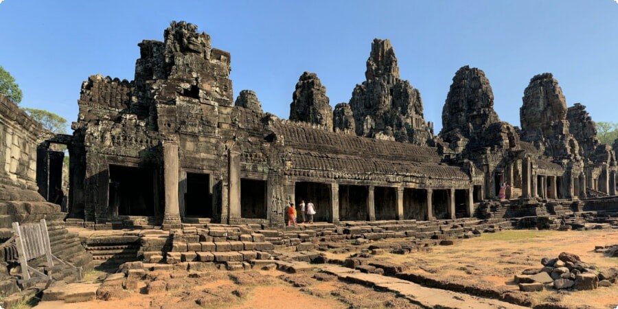 Świątynia Bayon: podróż przez starożytne imperium Khmerów w Kambodży